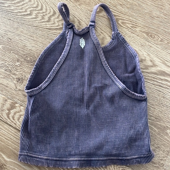 NWOT Happiness Runs Top with logo - Picture 4 of 8